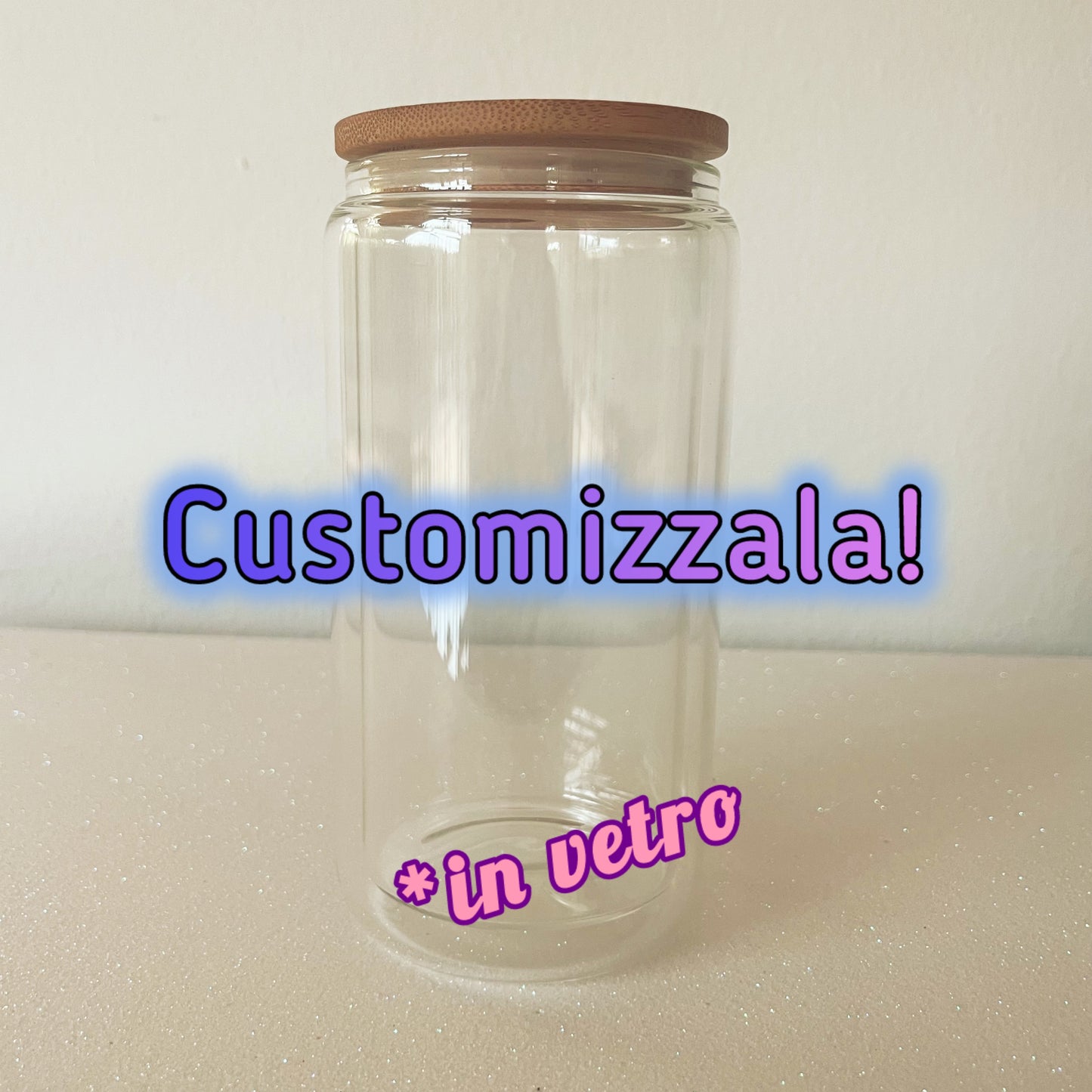 Customizza la tua Tazza Glitterata da 475 ml con Tappo in Bambù e Cannuccia Inclusa!