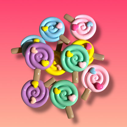 Charms in Resina a forma di Lecca-Lecca – Decora il tuo Tappo con Stile! ✨