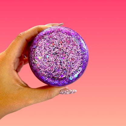 Tazza Glitterata da 475 ml in Vetro Doppio con Tappo Viola Stile Lattina e Cannuccia Inclusa! - Birthday Queen